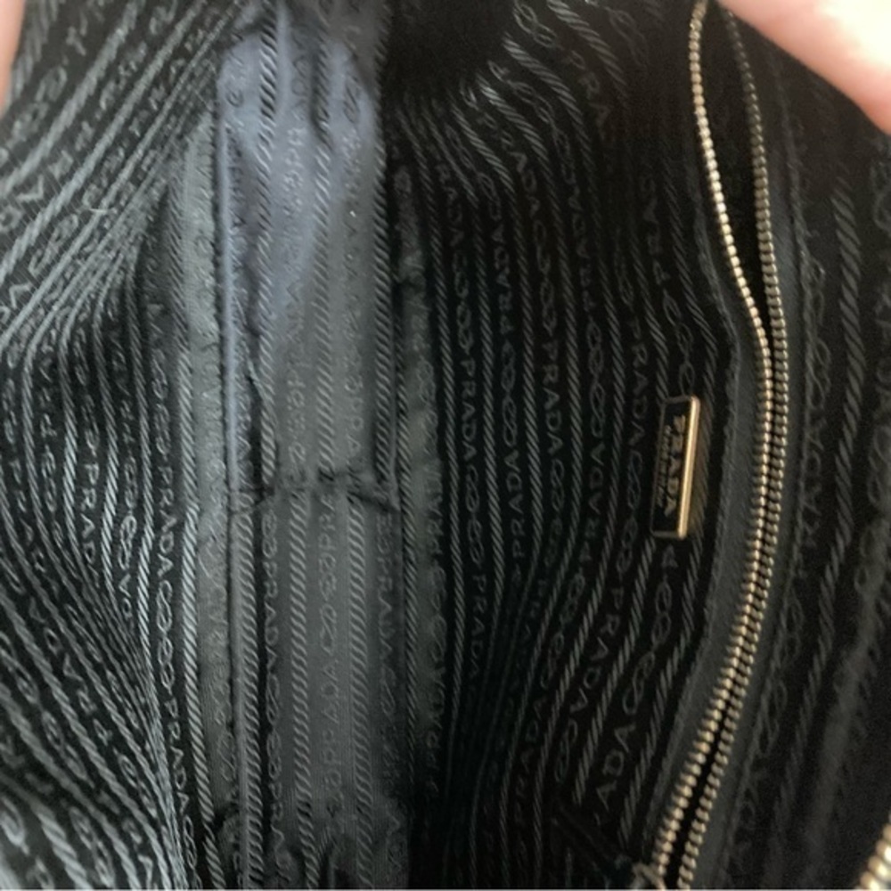 Prada guaranteed authentic small lux black saffiano leather bag - Picture 9 of 11